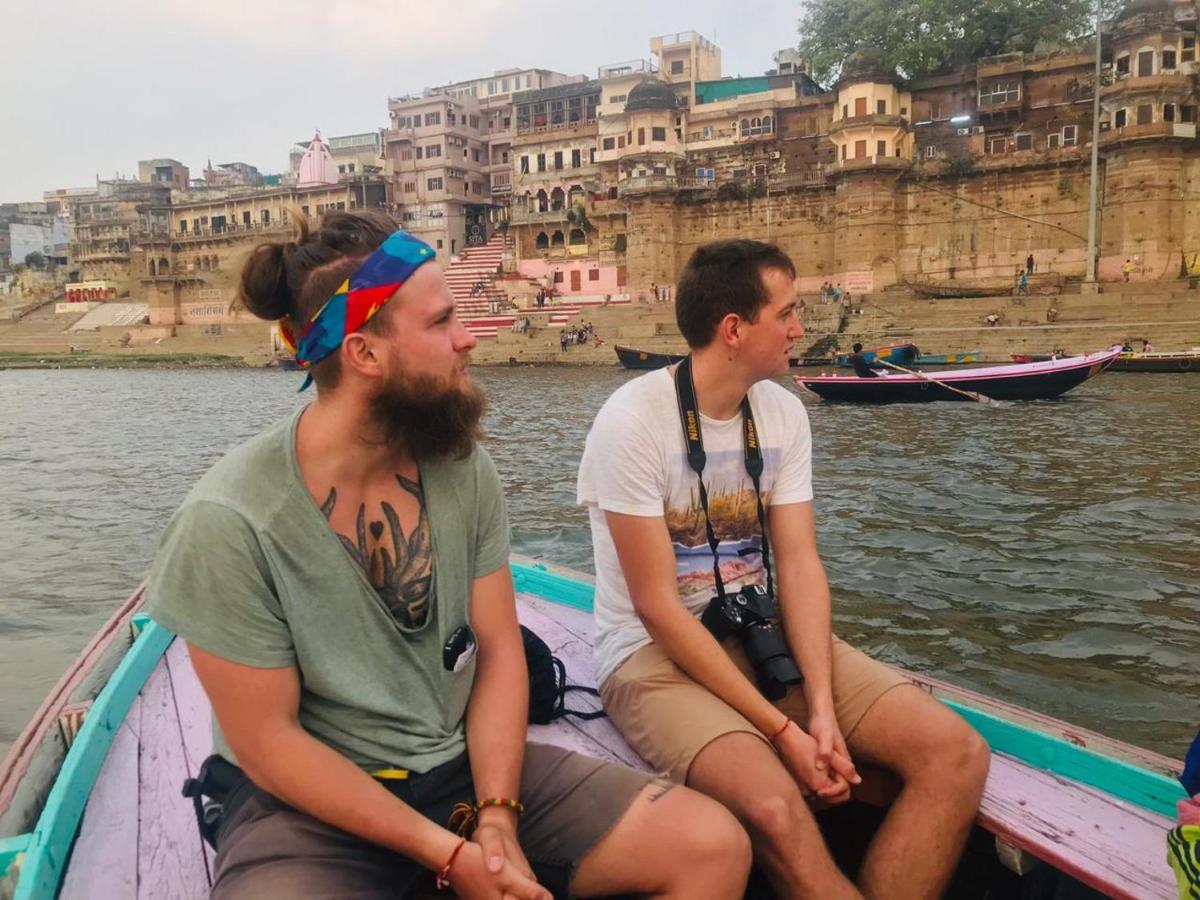 Riverside * Varanasi
